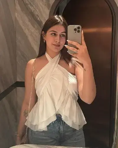 Call Girl Khuldabad